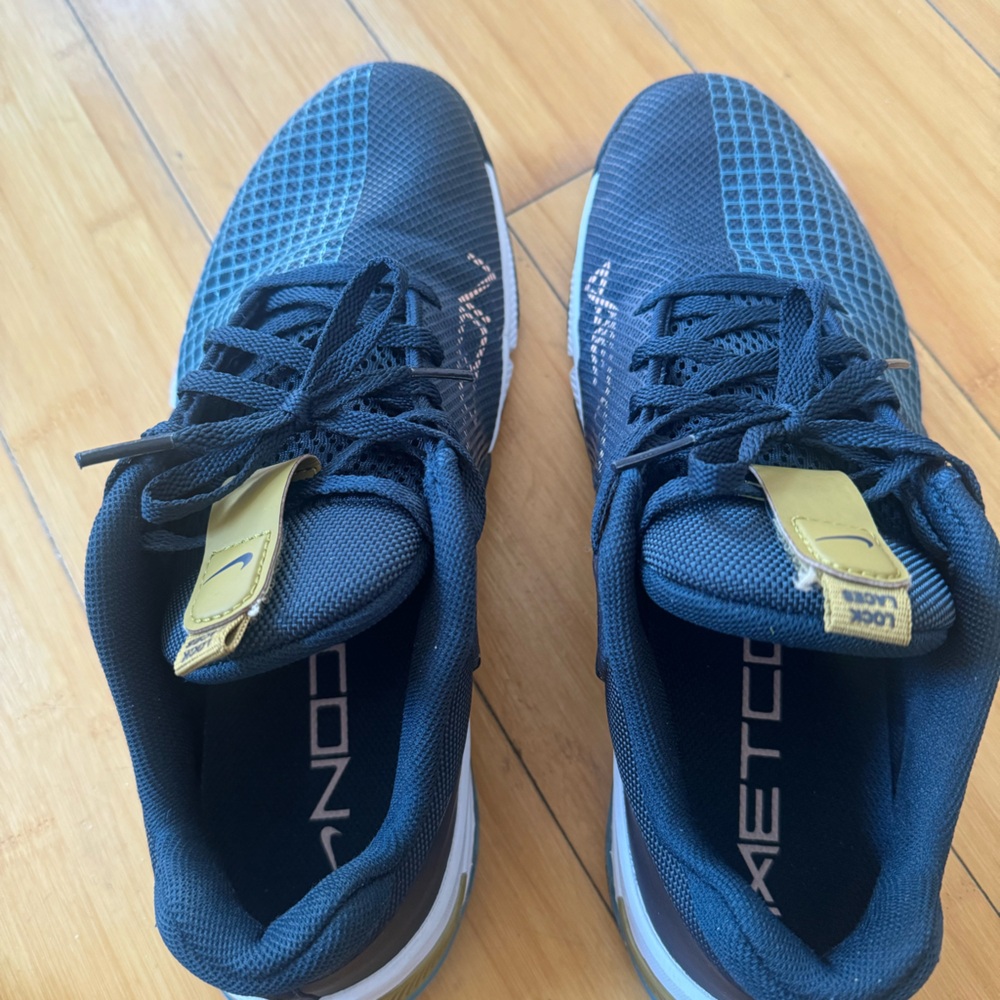 Metcon 8 Armony Navy Arctic Orange